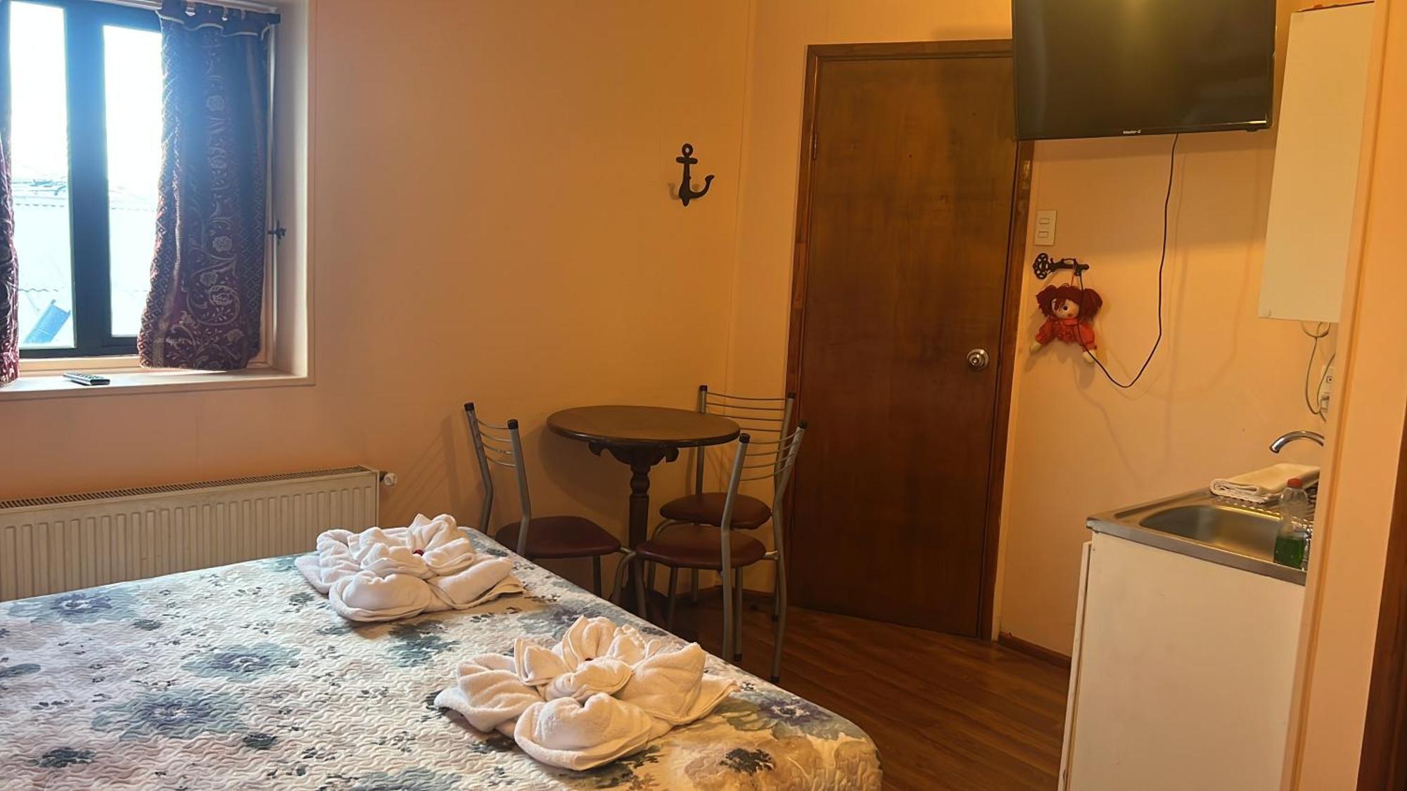 Hostal Victoria Punta Arenas Exterior photo