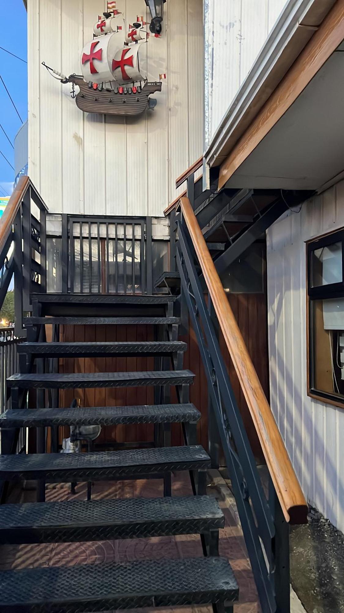 Hostal Victoria Punta Arenas Exterior photo