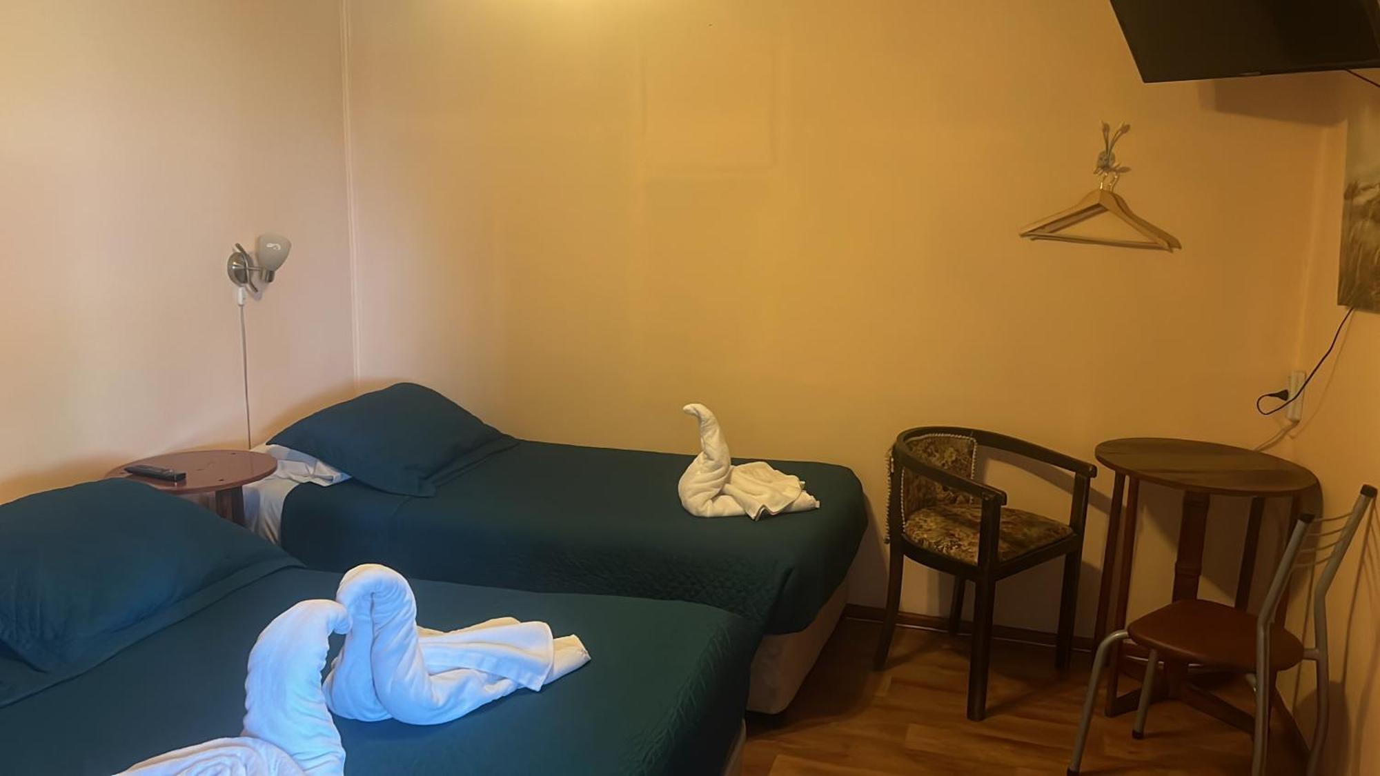 Hostal Victoria Punta Arenas Exterior photo