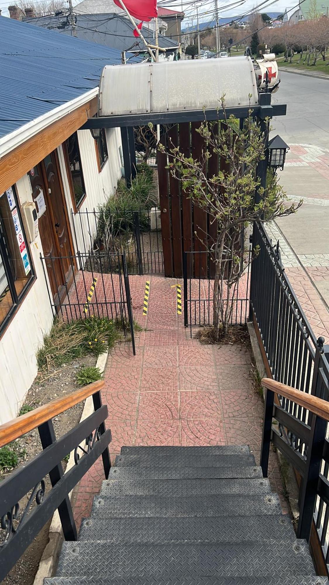 Hostal Victoria Punta Arenas Exterior photo